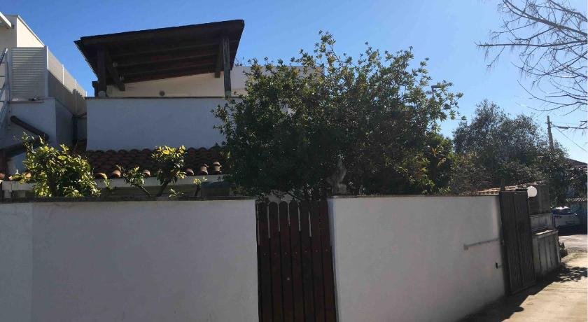 Casetta Nica Pomezia