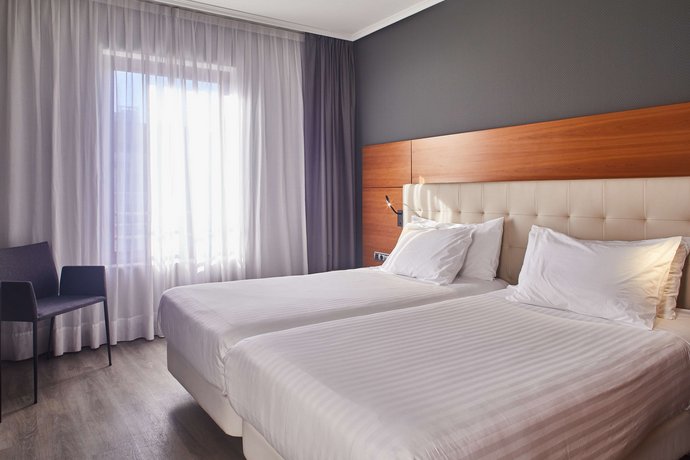 Silken Amara Plaza