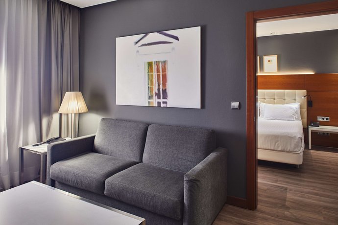 Silken Amara Plaza