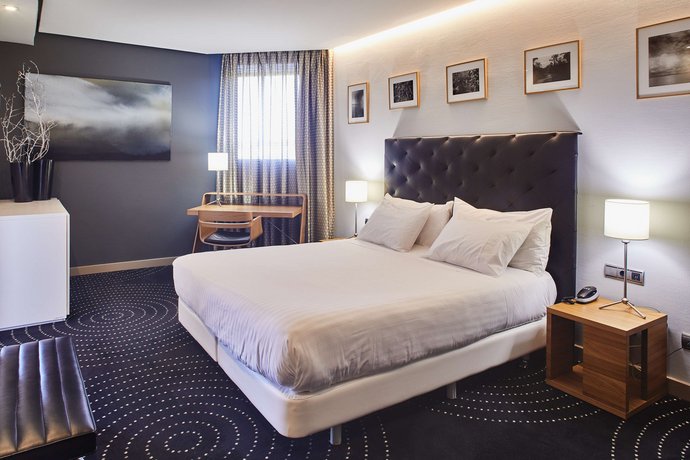 Silken Amara Plaza