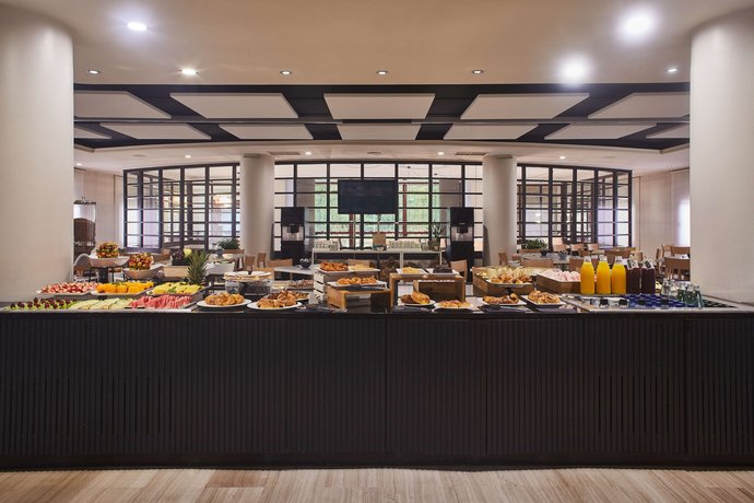 Silken Amara Plaza