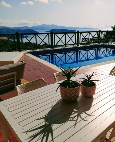 2b Luxurious Villa Io With Private Pool And Stunningt Sea Views