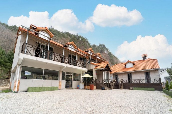Pyeongchang Heungjeongsketch Pension