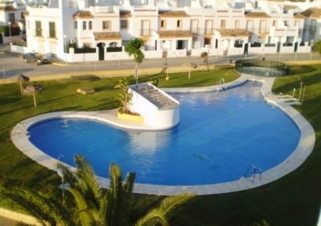 House With 3 Bedrooms in Chiclana de la Frontera With Pool Access and Enclosed Garden