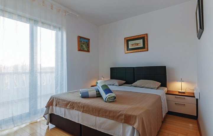 Amazing Home In Privlaka With Wifi Outdoor Swimming Pool And 3 Bedrooms