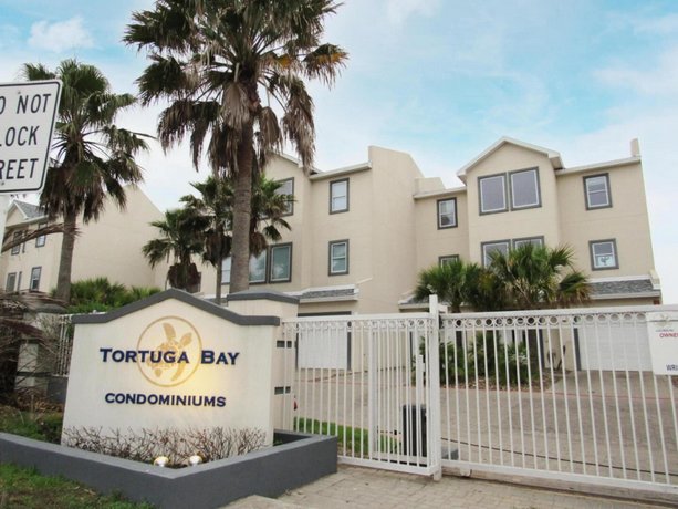 Tortuga Bay Townhouse- Access to Boat Slip