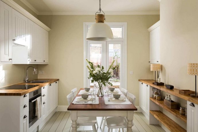 Bright 1BR Modern Home W/terrace in West London