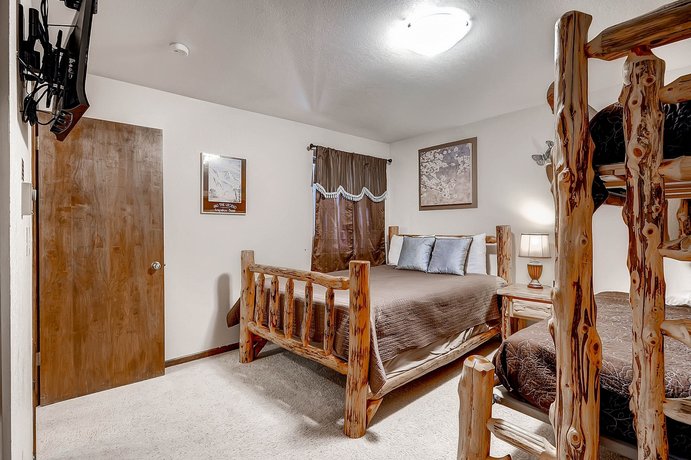 Park Place 101C
