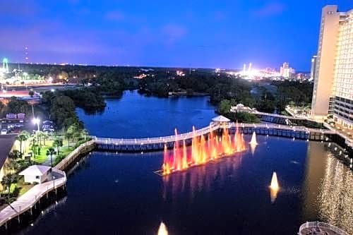 Laketown Wharf Resort 1036 By ZIA