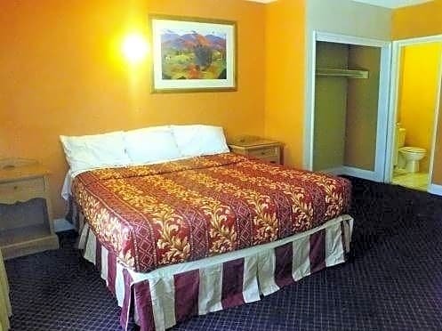 Long Beach Motel