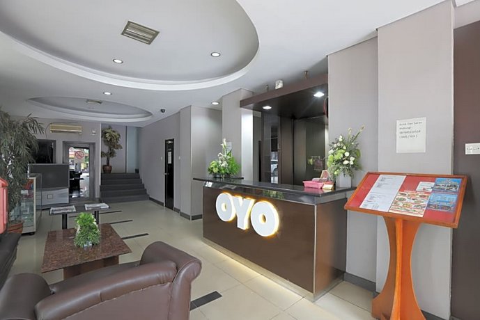 OYO 180 Hotel Mirah