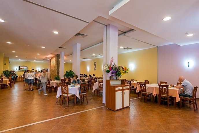 Ivana Palace Hotel