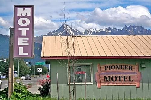 The Pioneer Motel Palmer Municipal Airport United States thumbnail