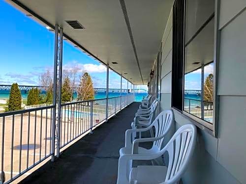 Riviera Motel Mackinaw City