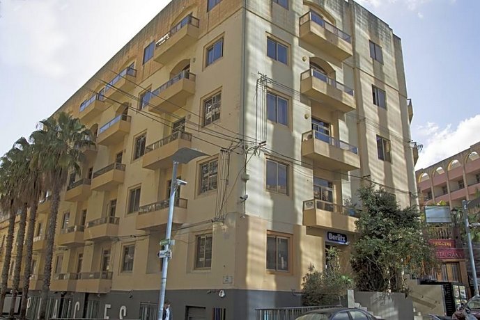 Dragonara Apartments