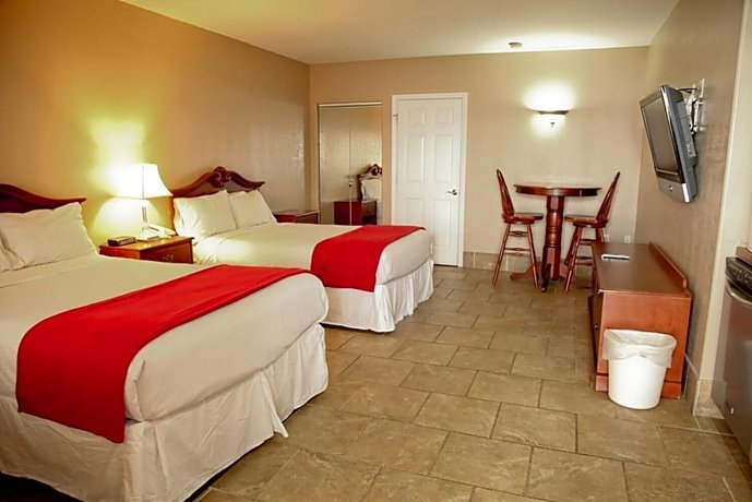 Lake Grassy Inn & Suites