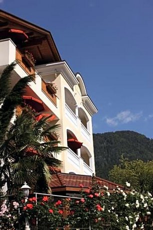 Hotel Sonnenburg Merano