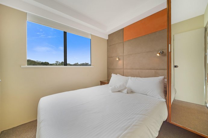 Coomera Houseboats