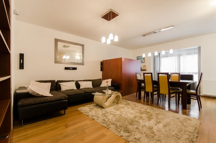 Family Apartments - Private Parking