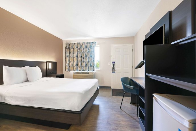 Motel 6 Seattle North - Kirkland