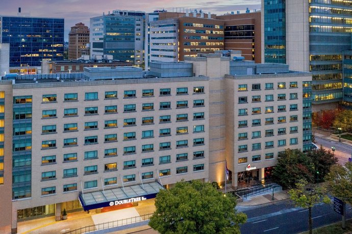 DoubleTree by Hilton St Louis Forest Park