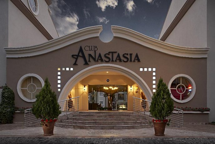 Club Anastasia - Family Hotel