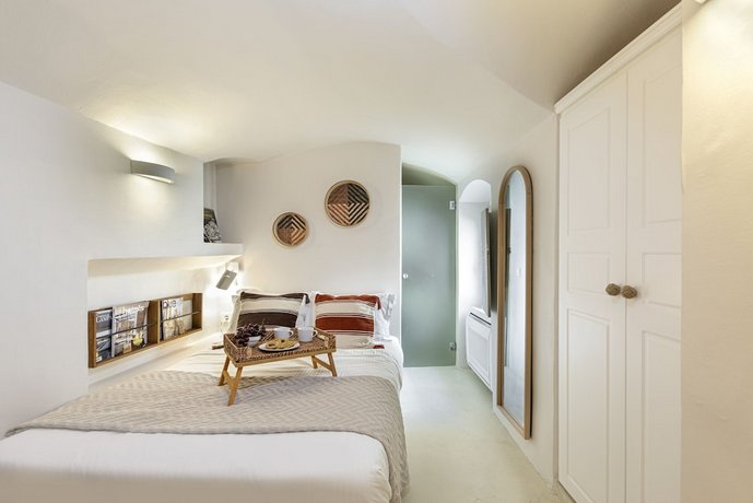 Caldera Houses Oia