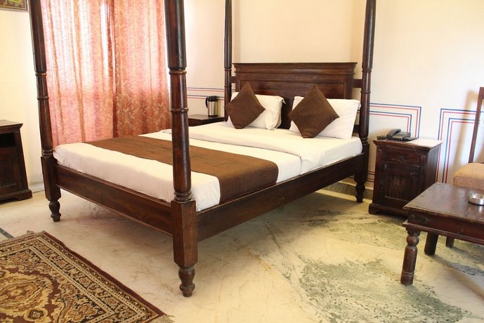 Hotel Raghuraj Palace