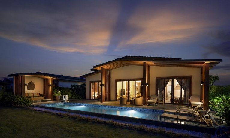 Moevenpick Resort Cam Ranh