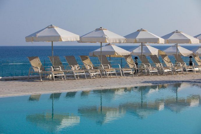 Louis Nausicaa Beach