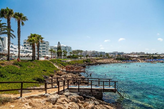 Louis Nausicaa Beach