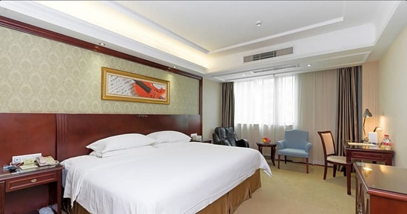 Vienna Hotel Shenzhen BaoAn Qianjin Road