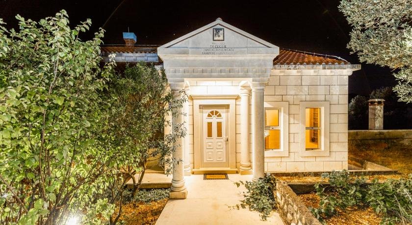 Villa Ragusea With a Private Beach