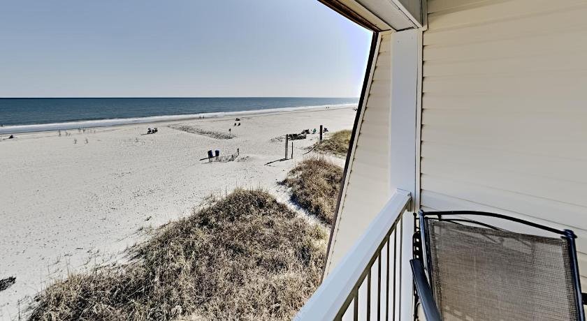 Apatb VI C309 2br 2ba Oceanfront Condo Near Popular Shore Drive