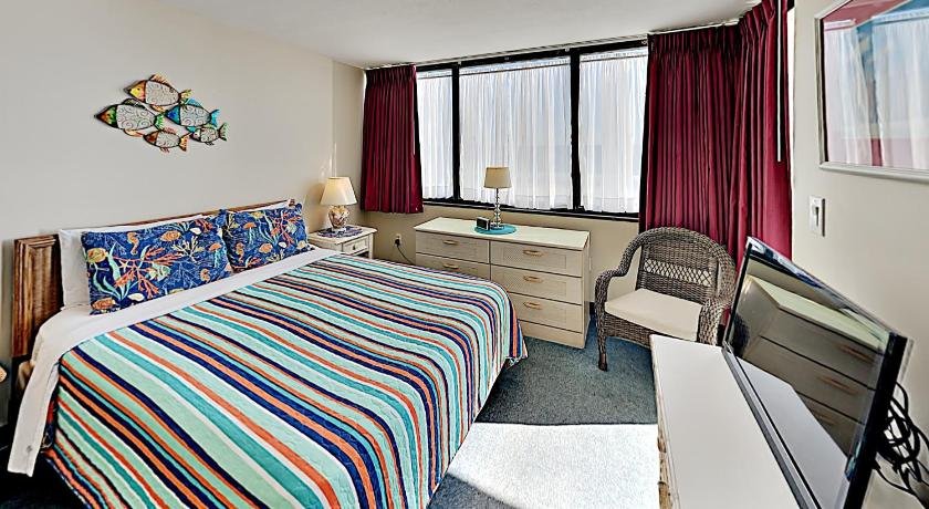 Sands Beach 324 2br 2ba Oceanfront Condo Near Popular Shore Drive