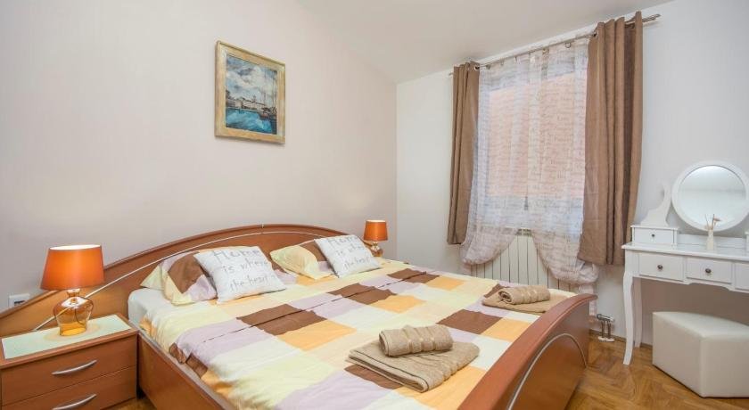 City Centre Sea View Apartment