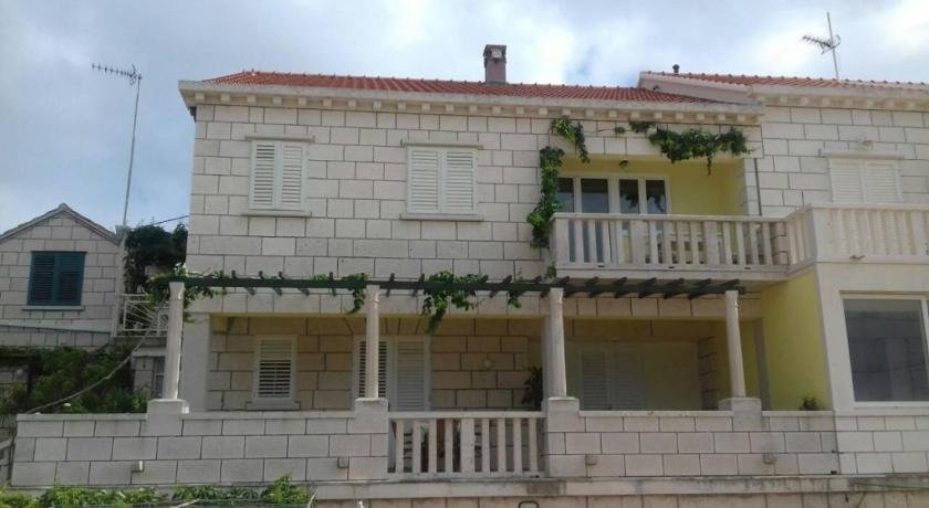 Apartment house Lumbarda 869