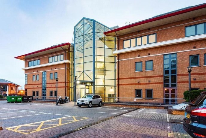 Deluxe Apartments By Heathrow