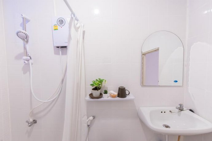 The Goose Cafe & Hostel