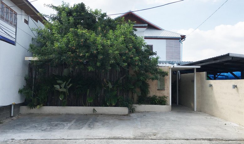 The Goose Cafe & Hostel