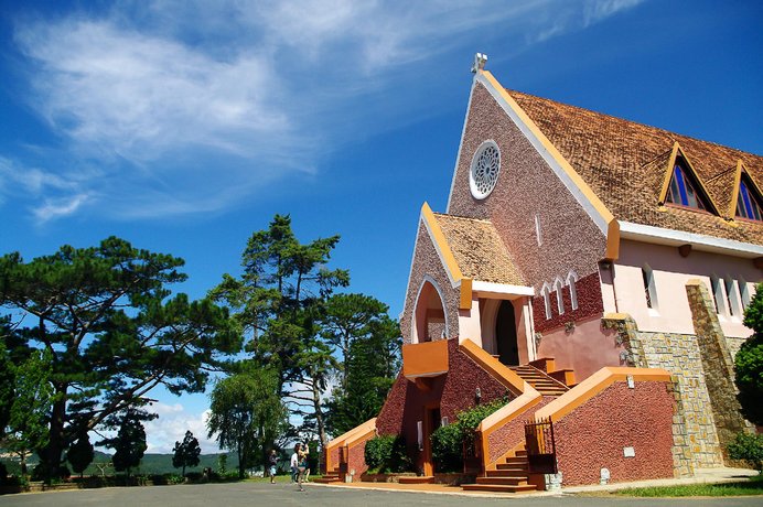 Pine Tree House