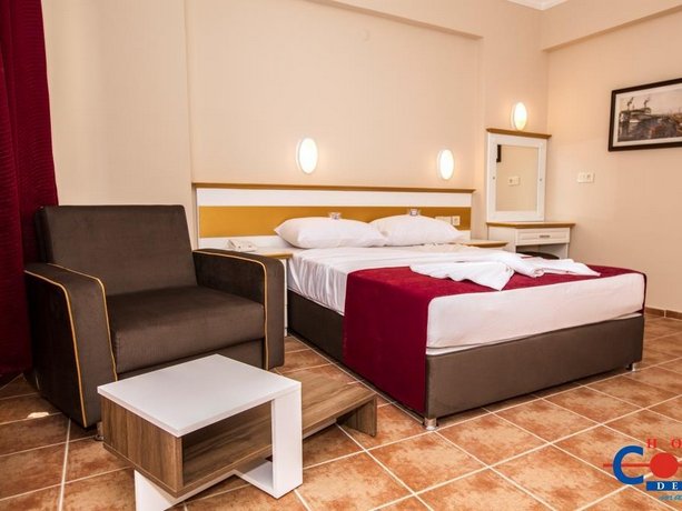 Comet De Luxe Hotel