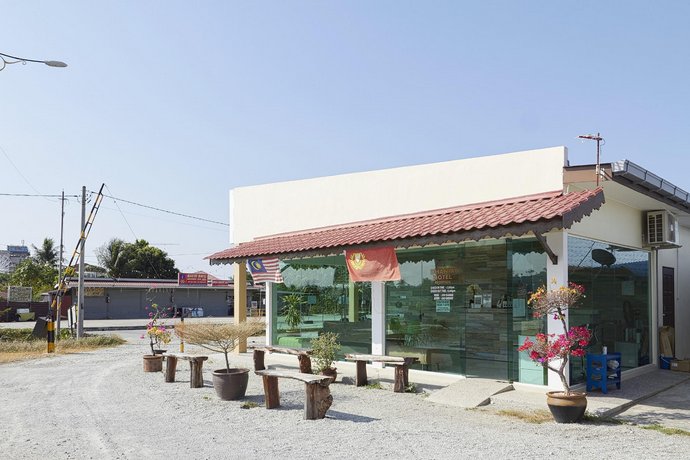 Dhania Motel
