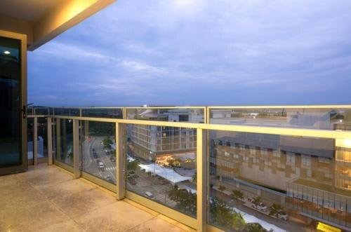 A Spacious & Homely 3br Apt Harbour Views Free Parking