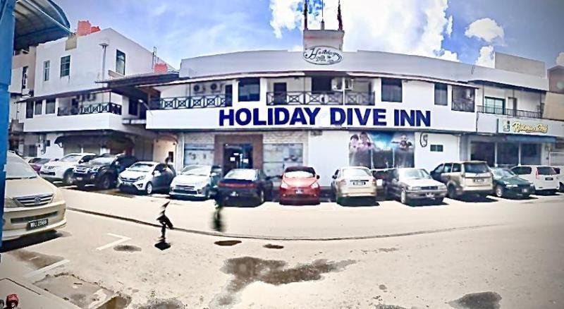 Holiday Dive Inn