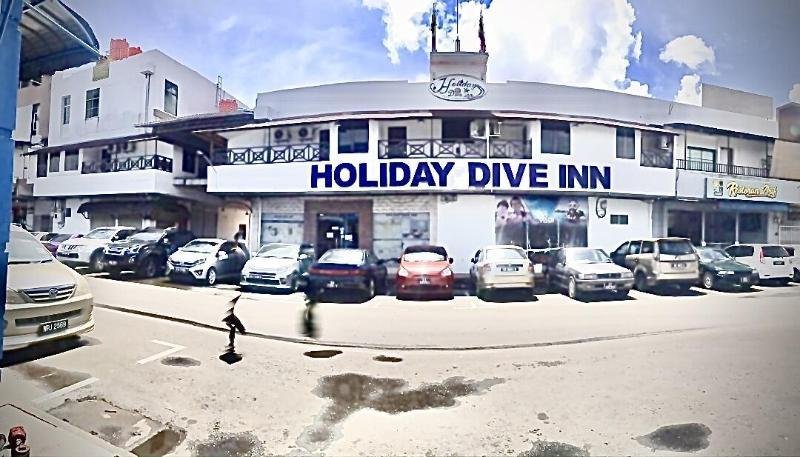 Holiday Dive Inn