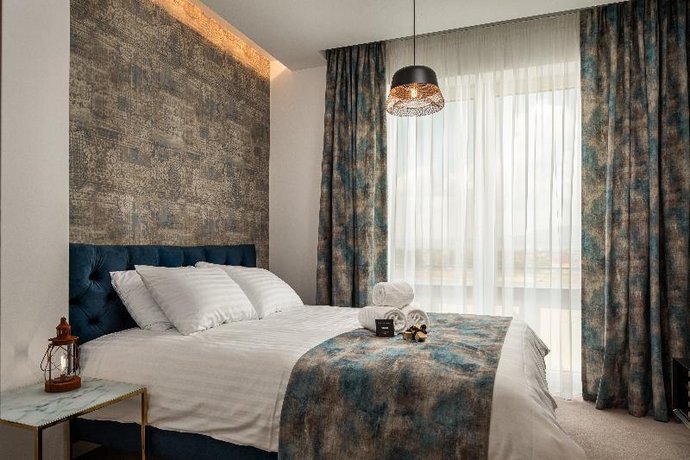 Kanopian Penthouse Hotel