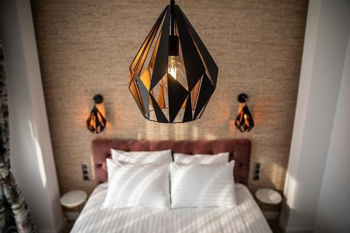 Kanopian Penthouse Hotel