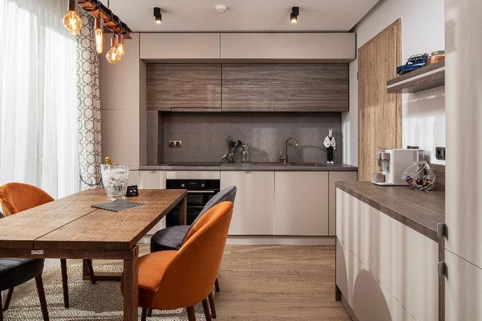 Kanopian Penthouse Hotel