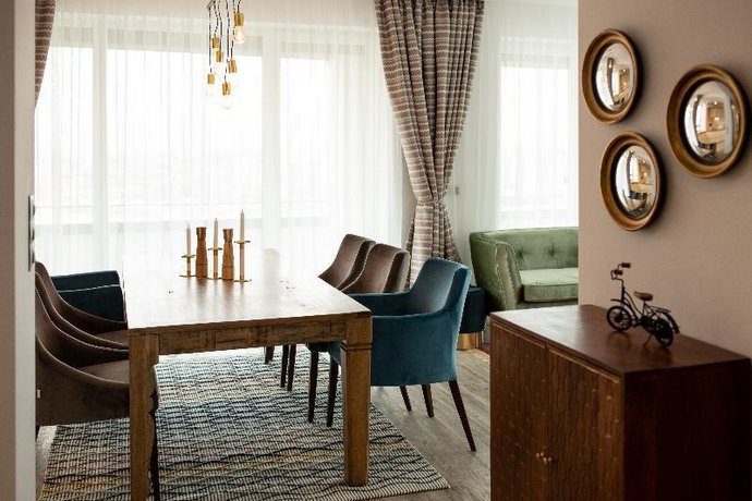 Kanopian Penthouse Hotel